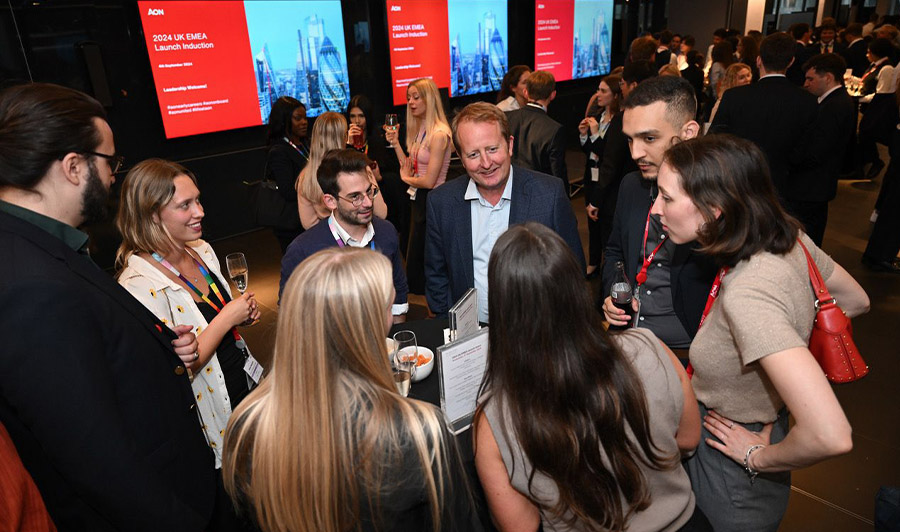 Early Careers Talents van Aon over hun start en internationale onboarding