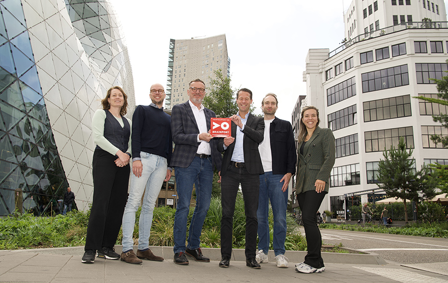 Vlnr: Marieke Hormann (PwC), Jeroen Dekker (PwC), Piet van der Wielen (Brainport), Jeroen van Kessel (PwC), Rick van Bergenhenegouwen (PwC), Elke Vinken (PwC)