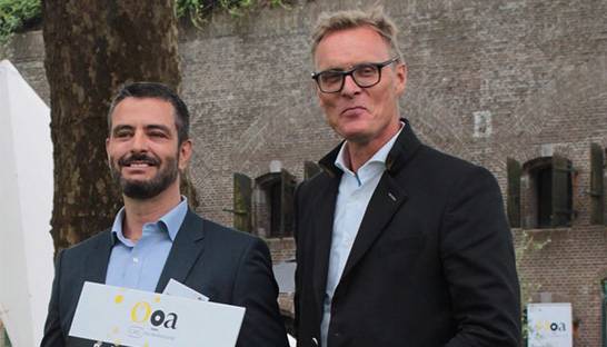 Handboek Teamcoaching van Martijn Vroemen is Ooa Boek van het Jaar 