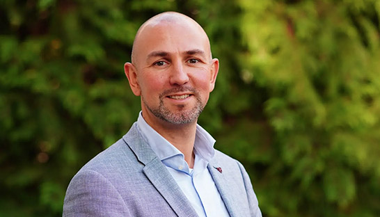 Matthias Brienen geeft na veertien jaar het stokje door bij jubilerend Larive International