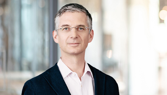 Oliver Wyman benoemt Thomas Schnarr tot hoofd van Financial Services-praktijk