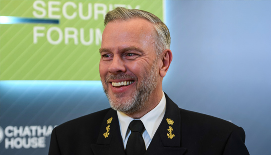 Voormalig hoogste NAVO-militair Rob Bauer verbindt zich aan Deloitte